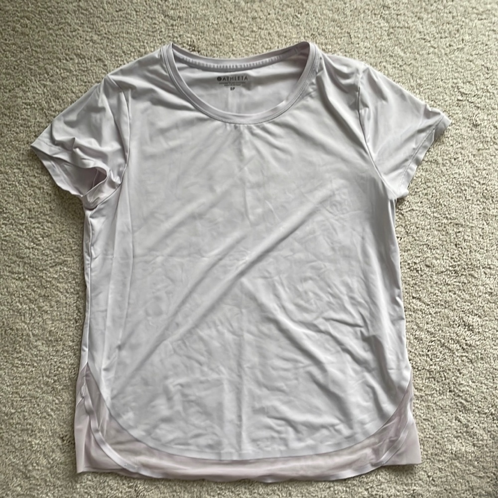 Athleta Cadence Tee in Simply Lilac